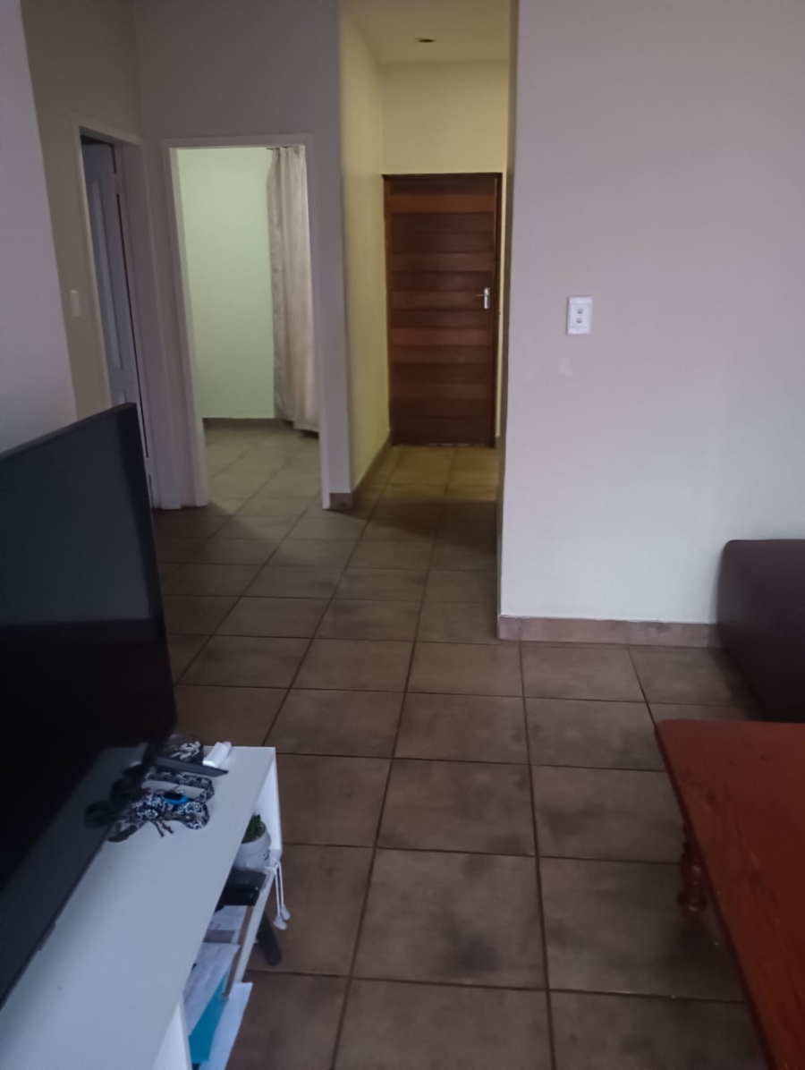 To Let 2 Bedroom Property for Rent in Dassie Rand North West